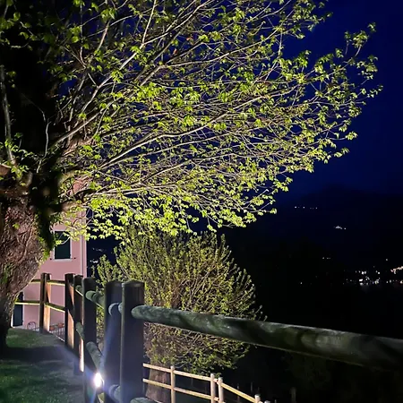 科莫湖圣马尔蒂诺度假屋 * 圣西罗
